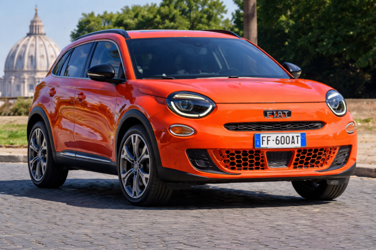 Auto Fiat 600: Características precios y modelos en España – ¡Descúbrelo aquí!